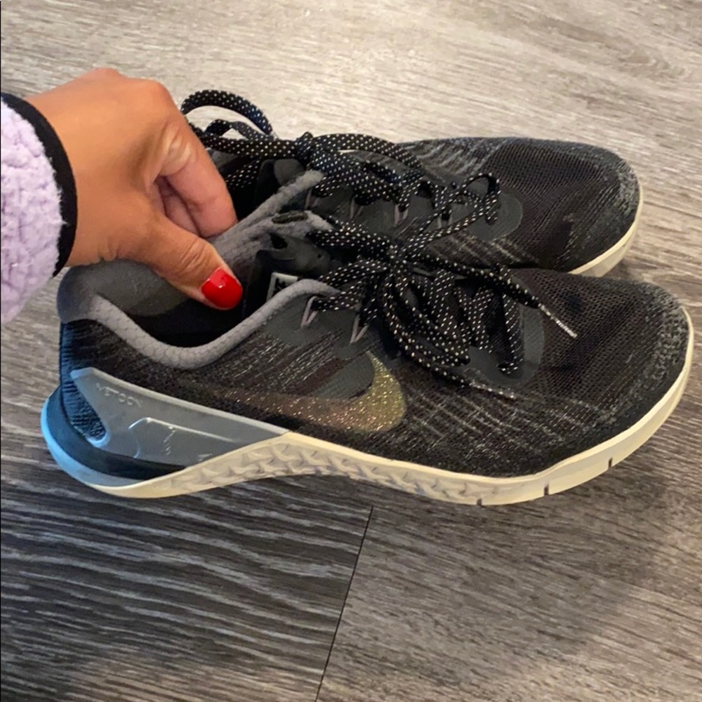 Used Nike metcon  CrossFit shoes size 7